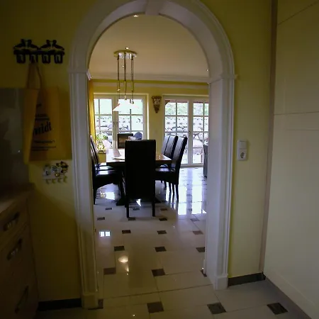 Ferienhaus-bel-monte-in-gross-zicker-halbinsel-moenchgut Vakantiehuis *